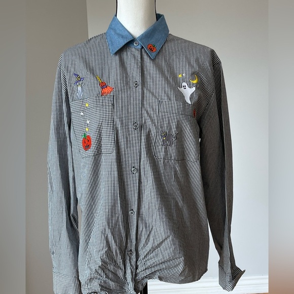 Hampshire Studio 100% cotton gingham embroidered Halloween button up tie shirt - Picture 11 of 16